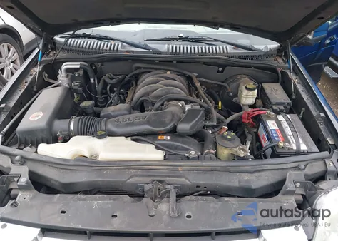 2007 Ford Explorer Eddie Bauer из США, поврежденный, VIN 1FMEU74847UA78444